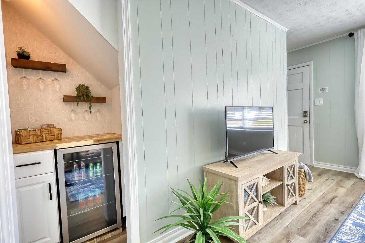 Coastal Cottage 1/2 Mile From Covington Square エクステリア 写真