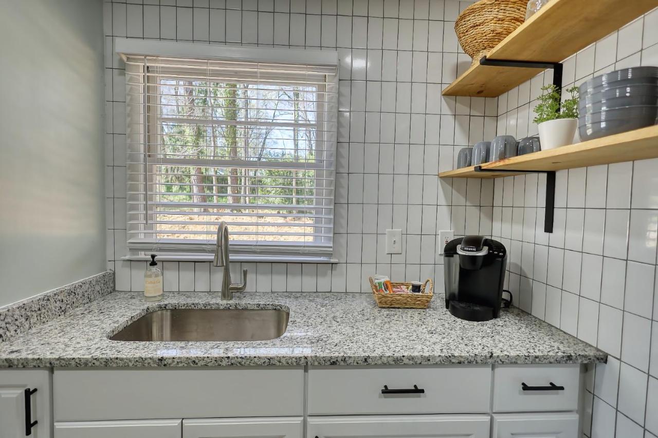 Coastal Cottage 1/2 Mile From Covington Square エクステリア 写真