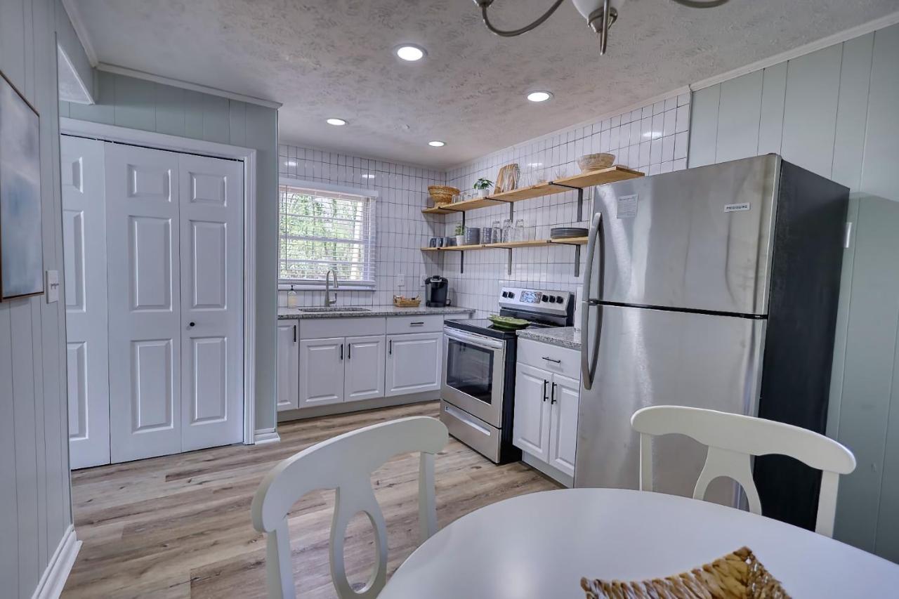 Coastal Cottage 1/2 Mile From Covington Square エクステリア 写真