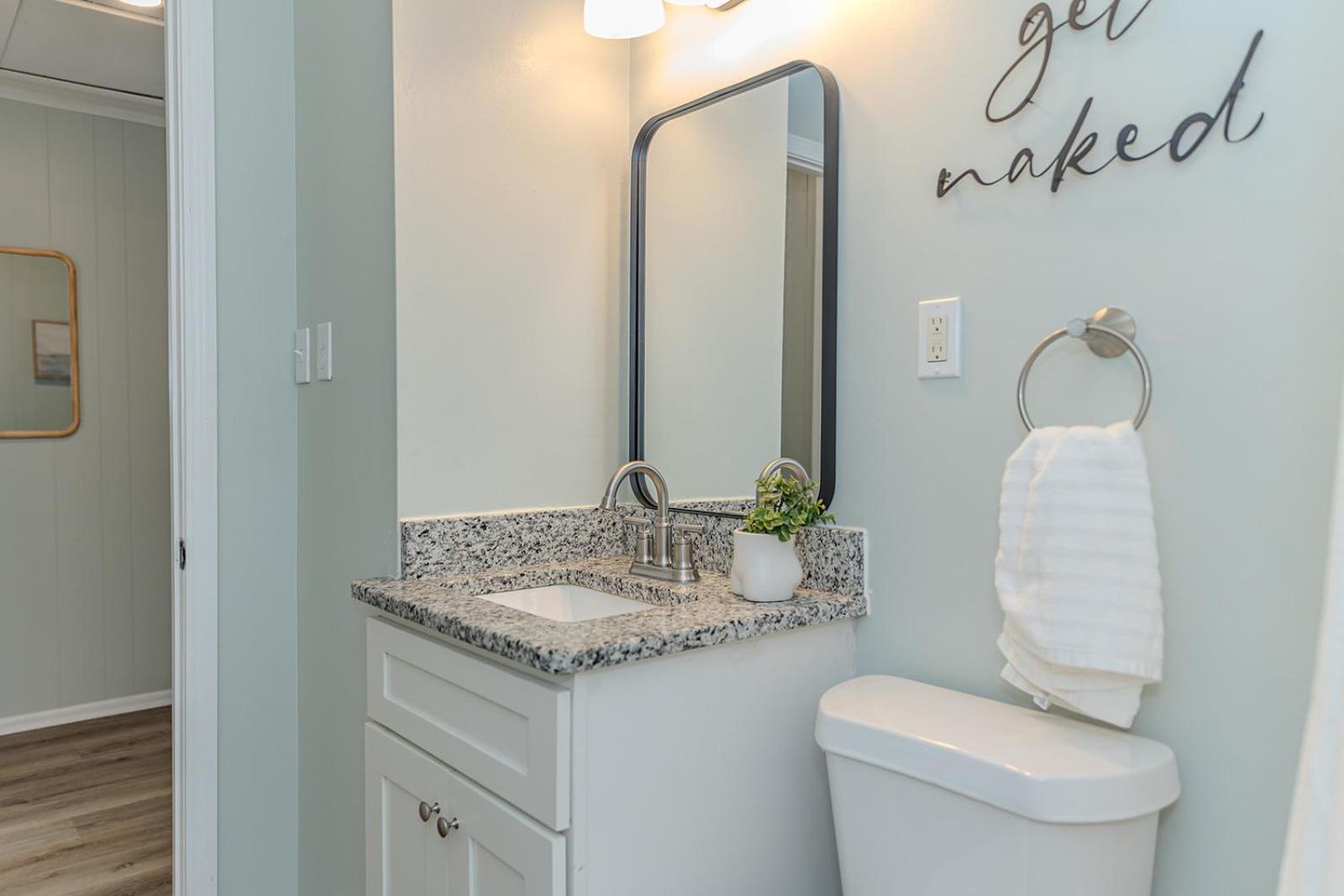 Coastal Cottage 1/2 Mile From Covington Square エクステリア 写真