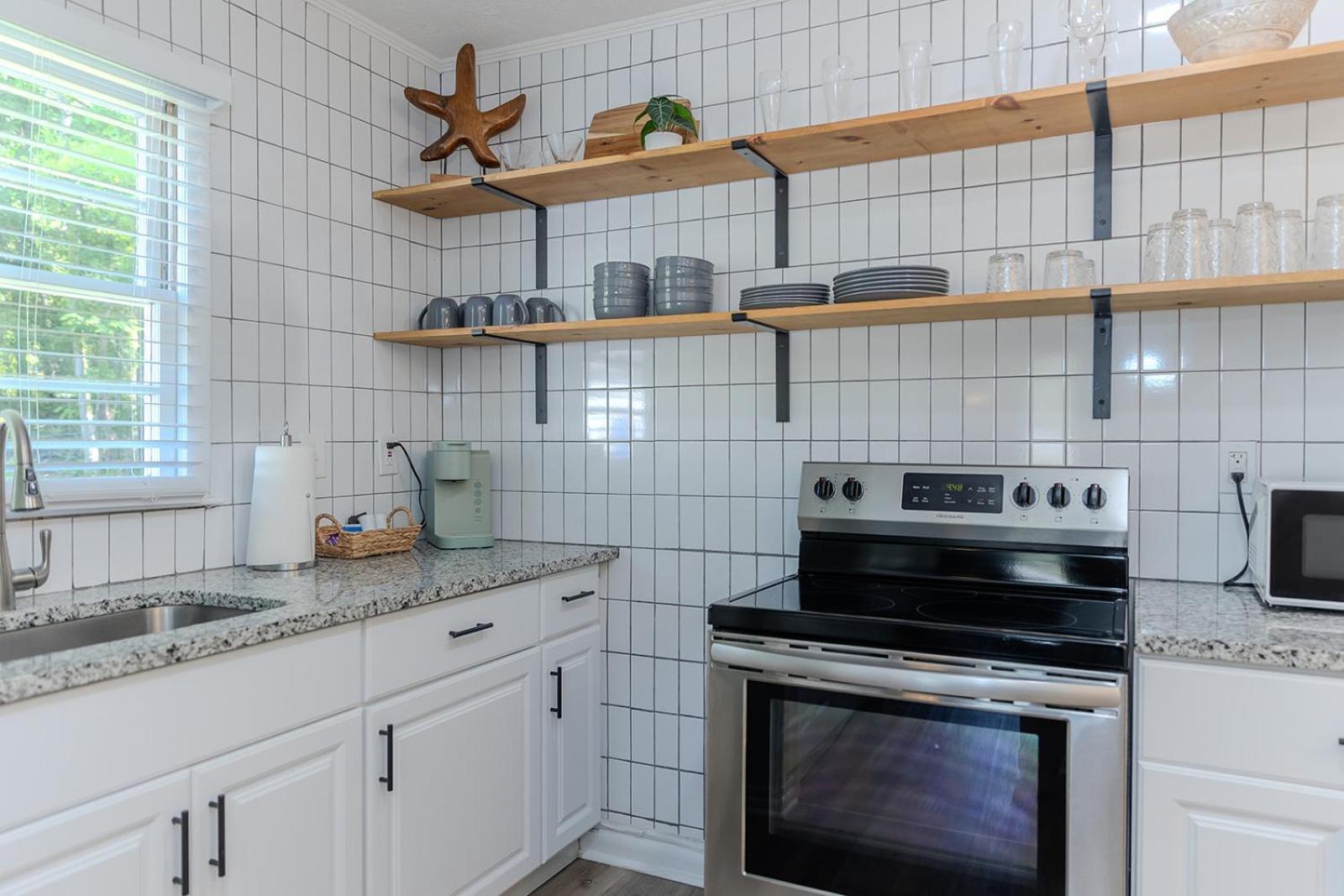 Coastal Cottage 1/2 Mile From Covington Square エクステリア 写真