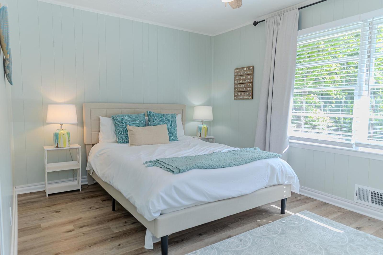 Coastal Cottage 1/2 Mile From Covington Square エクステリア 写真